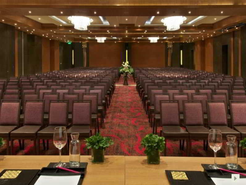 Vivanta Hyderabad, Begumpet Exteriör bild The ballroom